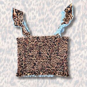 ✨Billabong Wild Pursuit Leopard
Smocked Crop Top ✨